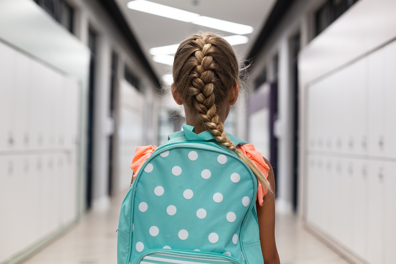 Preventing finger injuries in school